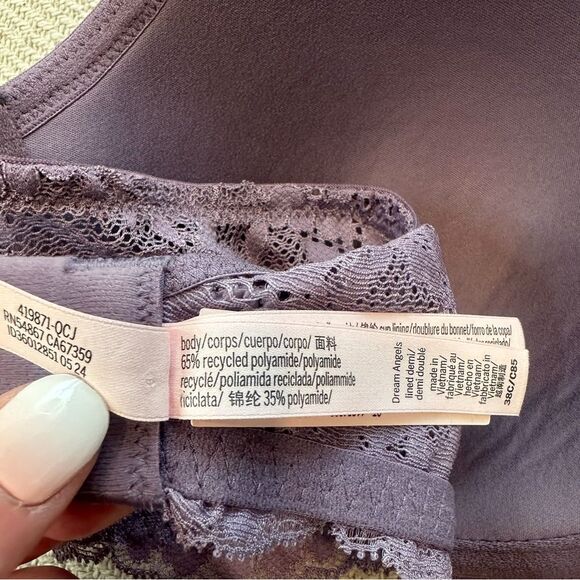 Victoria’s Secret Dream Angels Lace Underwire Bra Size 38C NWT Purple Lace - Picture 4 of 9